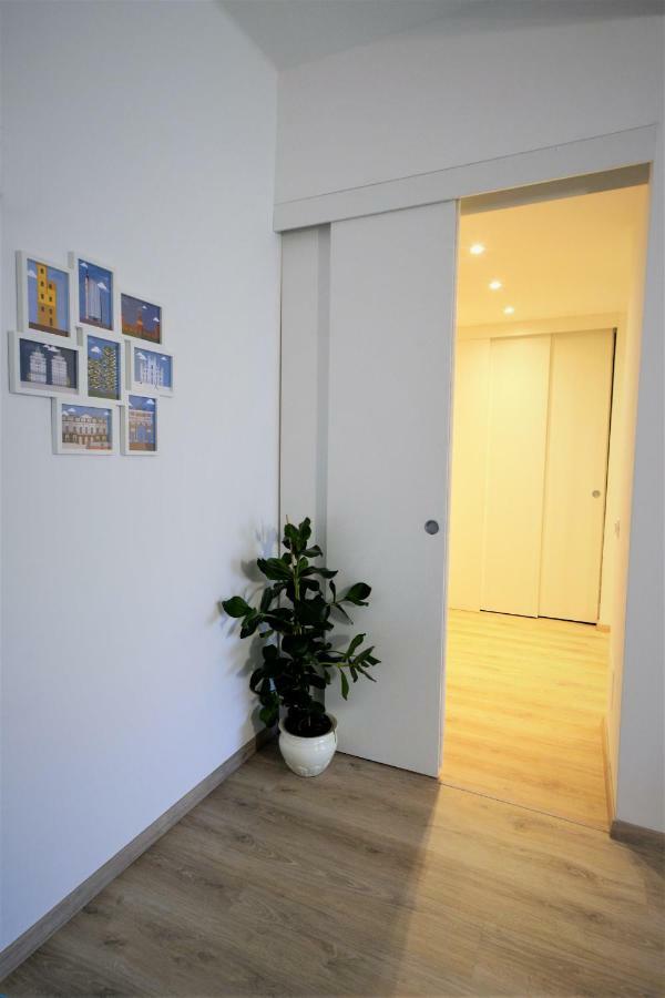 34 Via Giulio Carcano Milano Exteriör bild